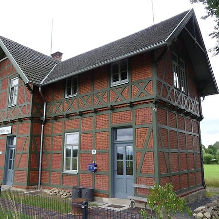 Ferienwohnung Bahnhof 1892 Meeder Екстериор снимка