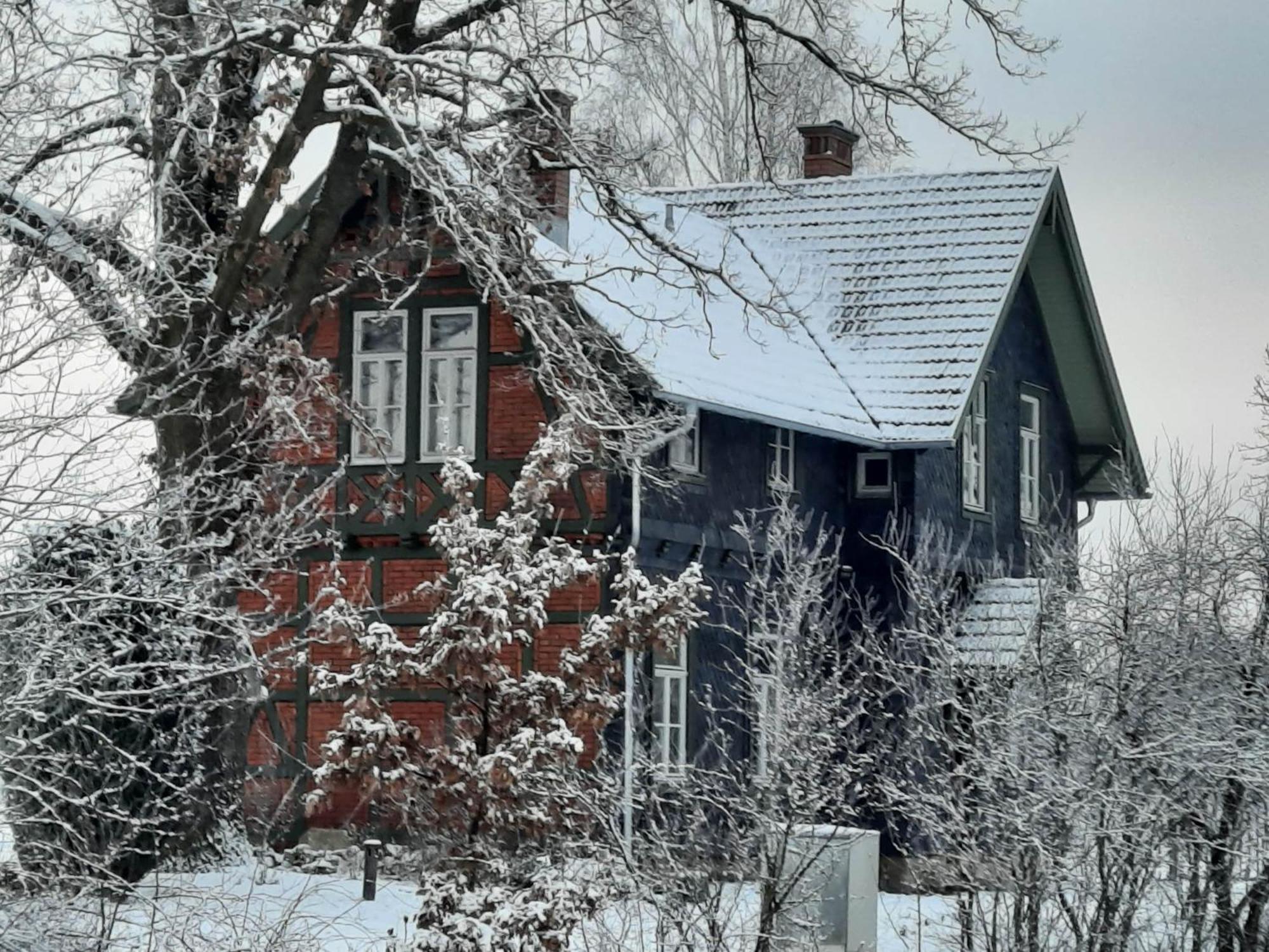 Ferienwohnung Bahnhof 1892 Meeder Екстериор снимка